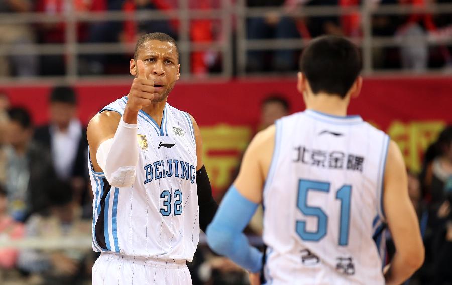 而是与对手 而是与对手